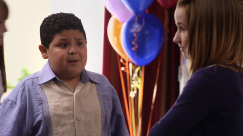Modern_Family_Fizbo_2080.jpg