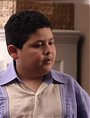Modern_Family_Fizbo_2117.jpg