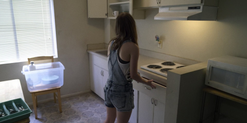 Unbelievable_1x01_1827.jpg